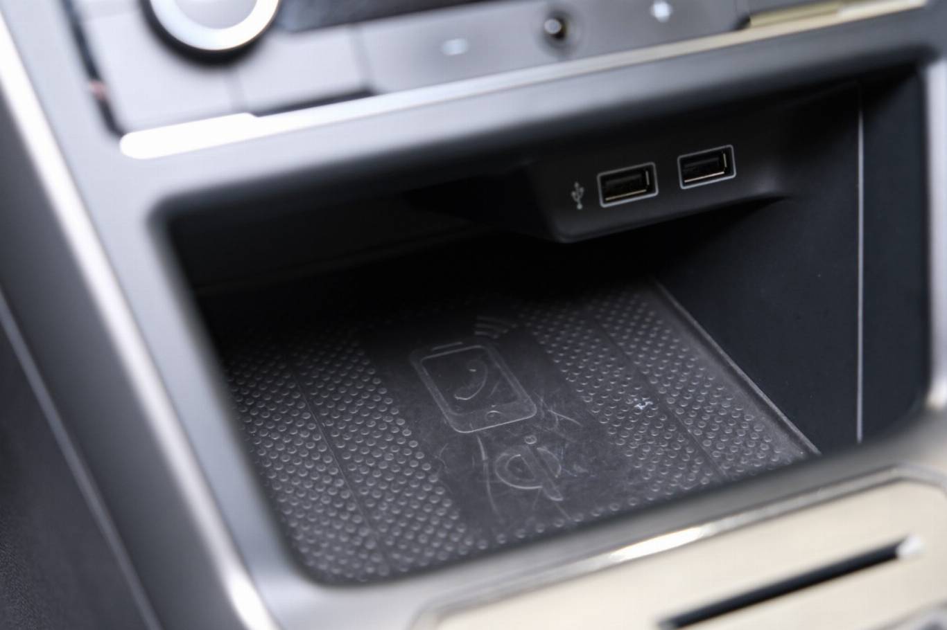 VOLKSWAGEN Polo 29