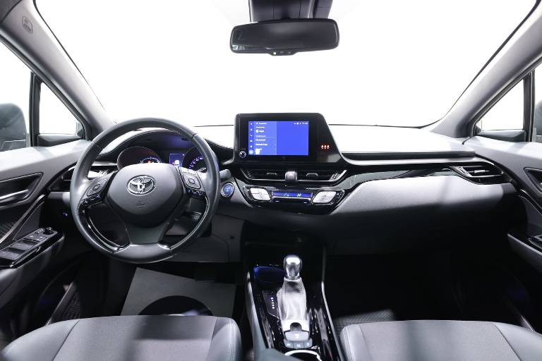 TOYOTA C-HR 44