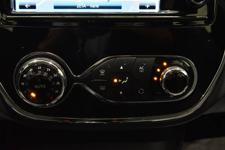 RENAULT Captur 11