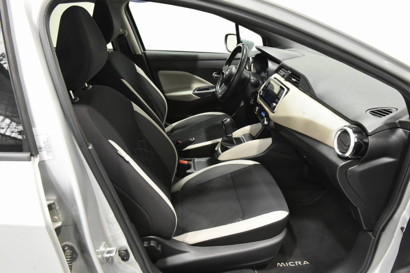 NISSAN Micra 21