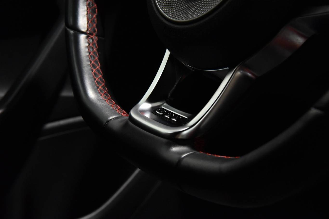 VOLKSWAGEN Polo GTI 24