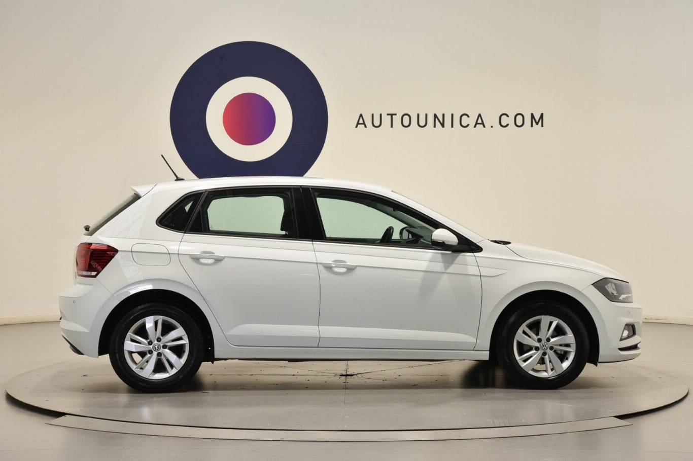 VOLKSWAGEN Polo 31