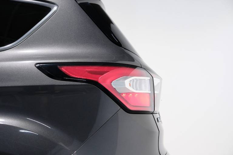 FORD Kuga 45