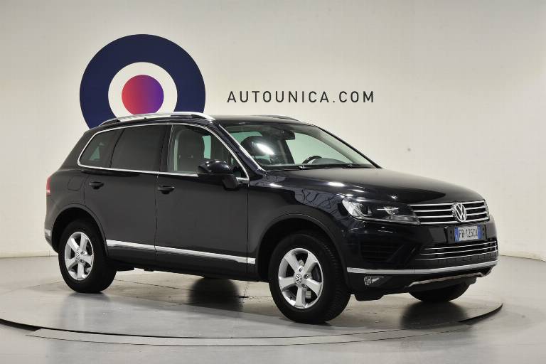 VOLKSWAGEN Touareg 29