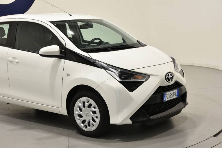 TOYOTA Aygo 16