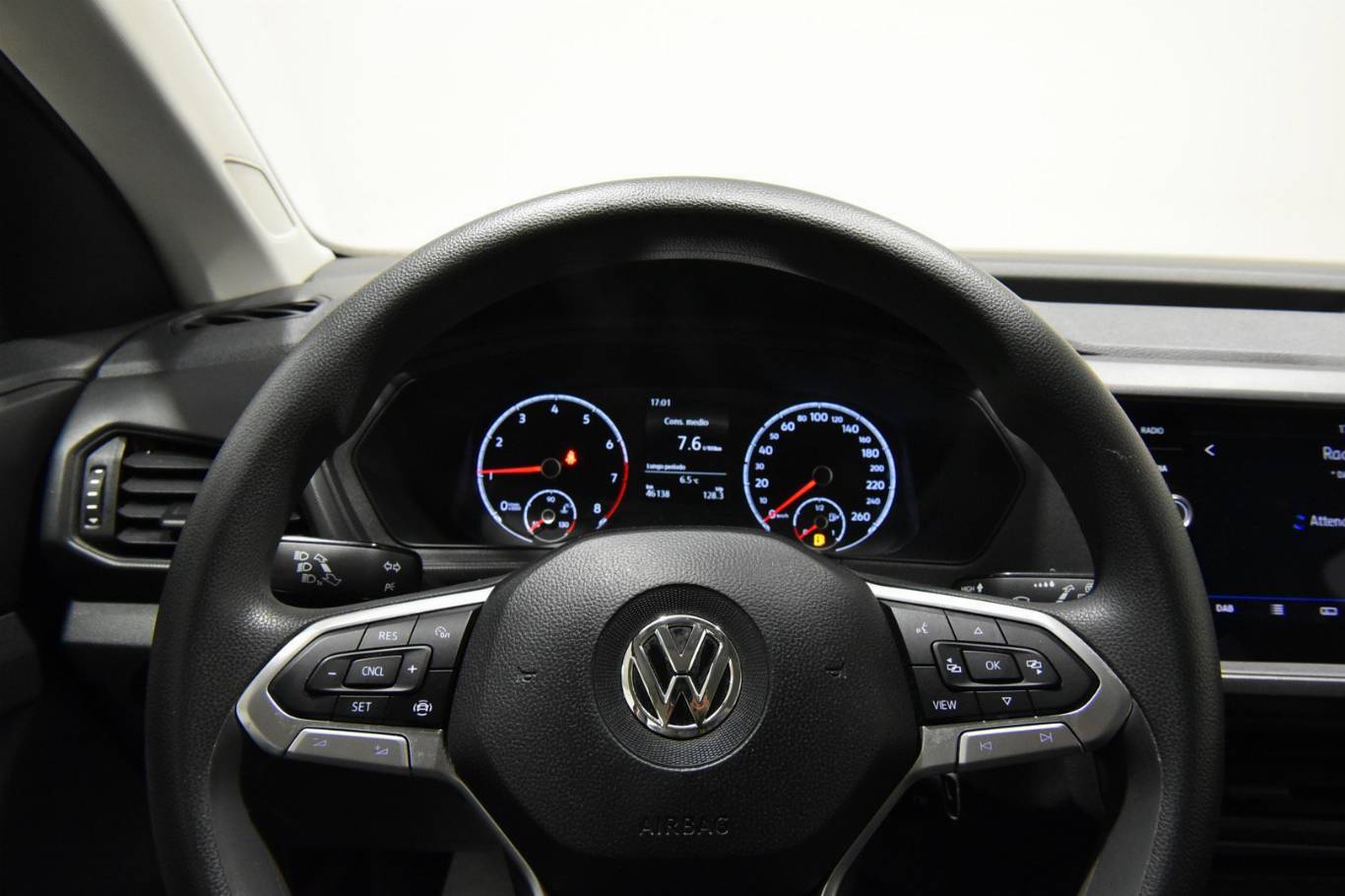 VOLKSWAGEN T-Cross 9
