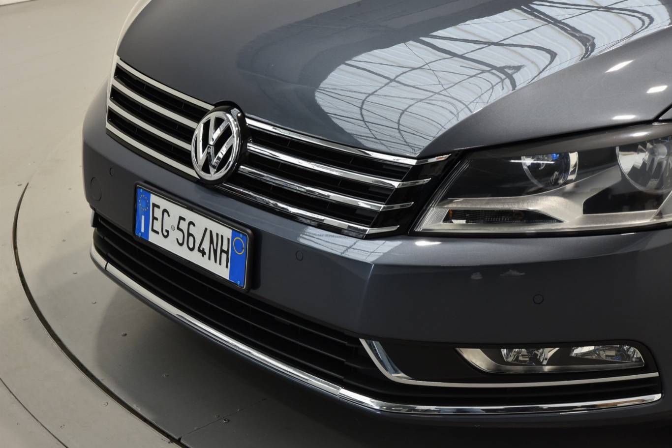 VOLKSWAGEN Passat 49