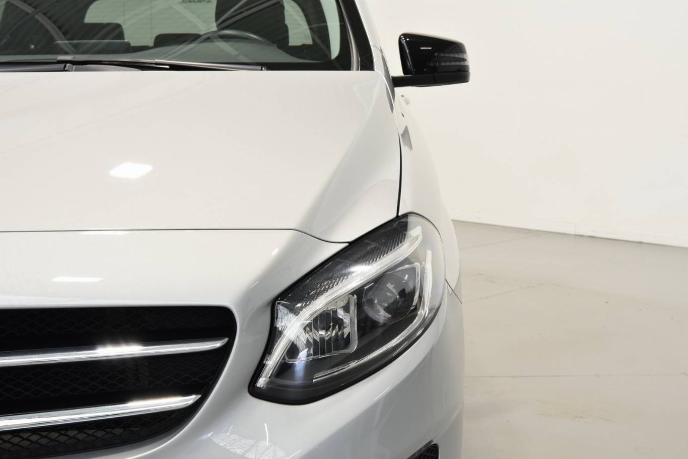 MERCEDES-BENZ B 200 36