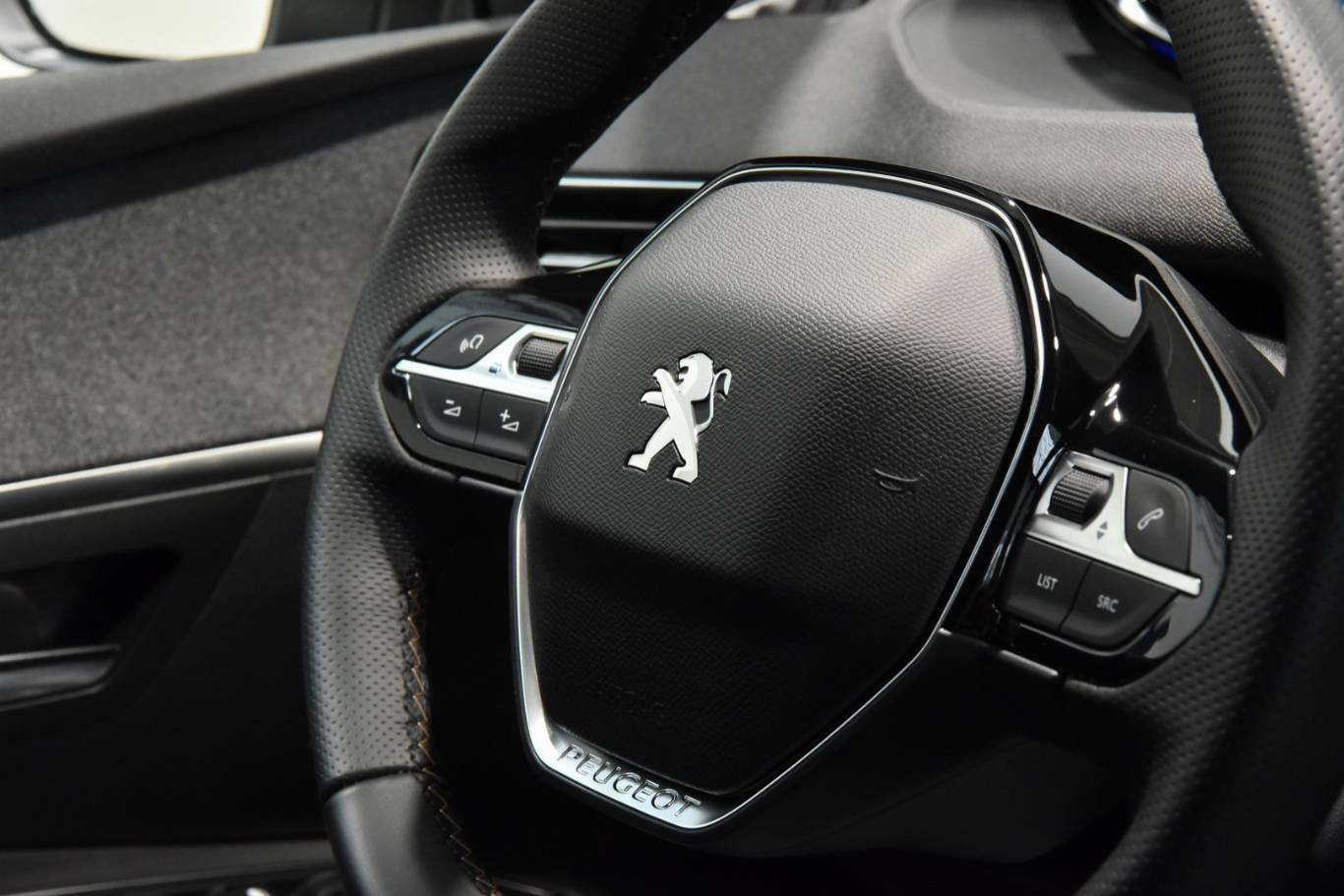 PEUGEOT 5008 44