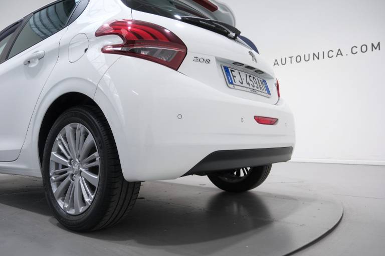 PEUGEOT 208 40