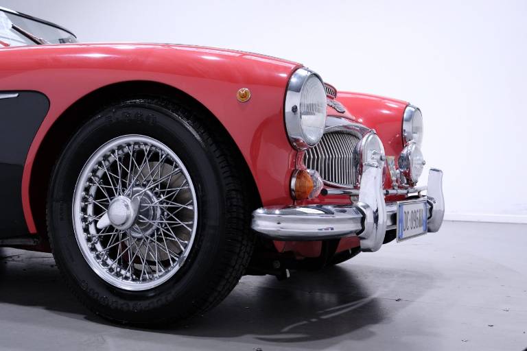 AUSTIN Healey 46