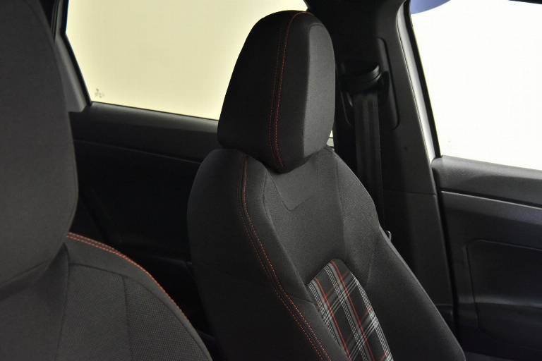 VOLKSWAGEN Polo GTI 40