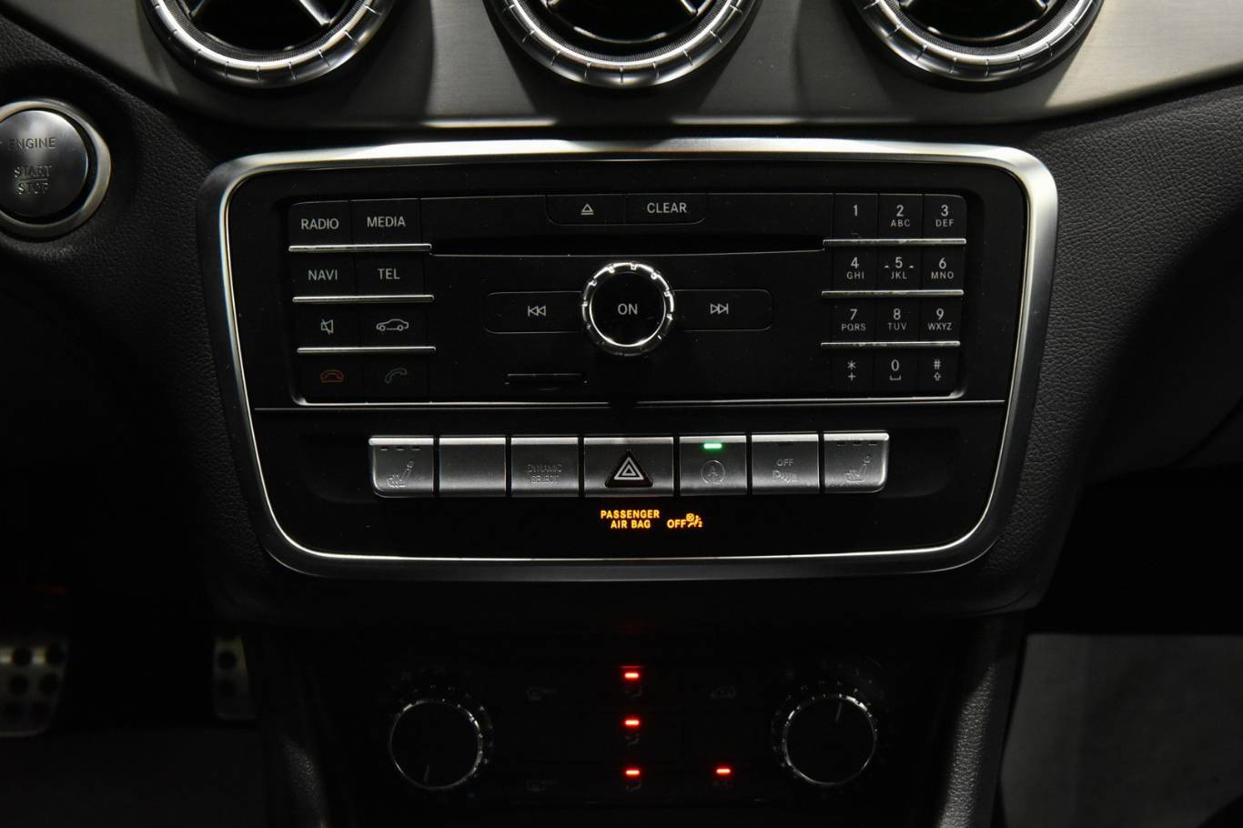 MERCEDES-BENZ CLA 180 11