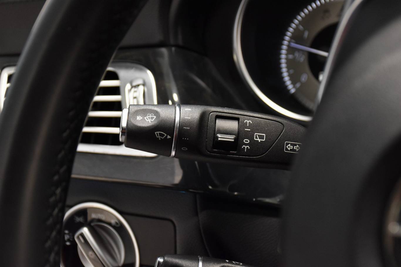 MERCEDES-BENZ CLS 250 23