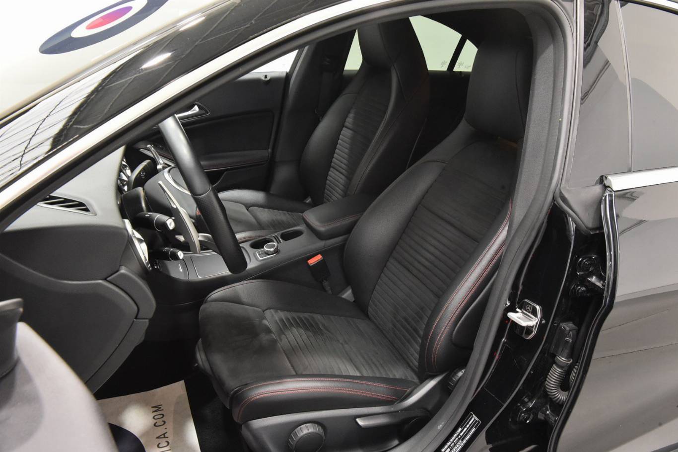 MERCEDES-BENZ CLA 180 4