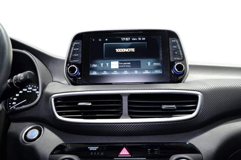 HYUNDAI Tucson 9