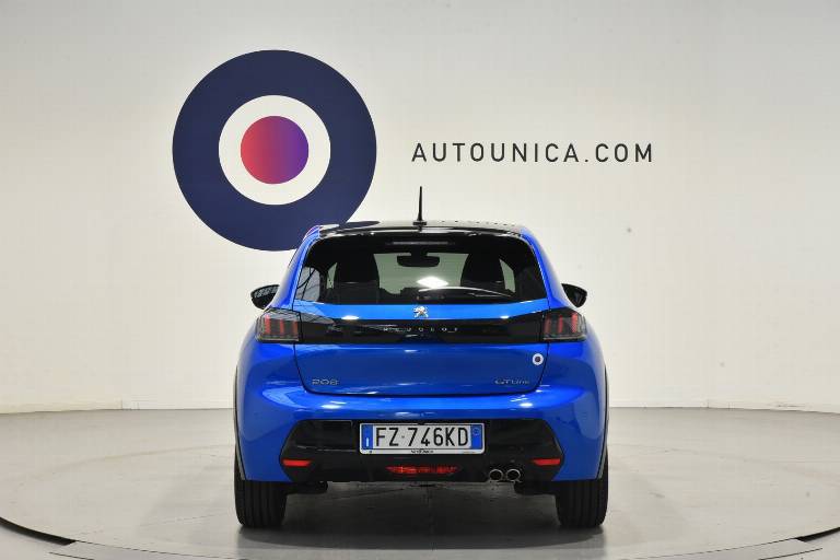 PEUGEOT 208 6