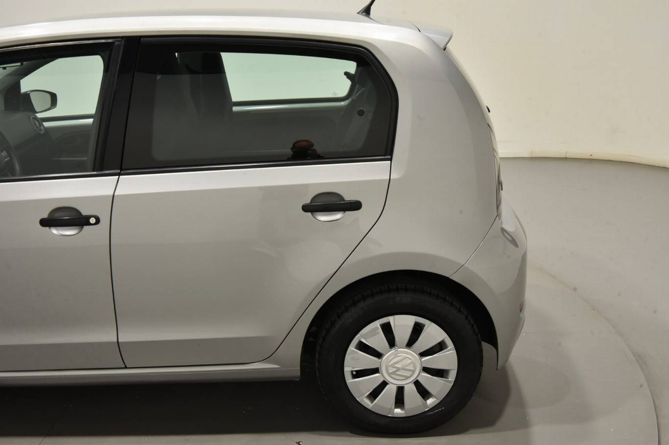 VOLKSWAGEN Up! 38