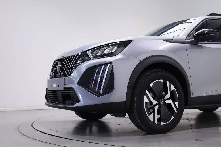 PEUGEOT 2008 11