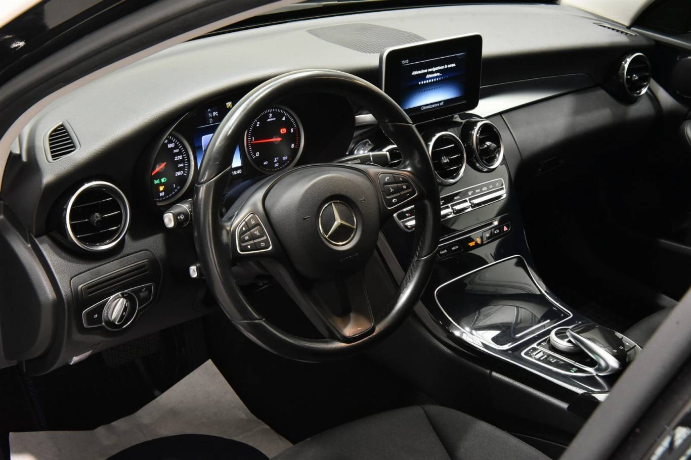 MERCEDES-BENZ C 200 3