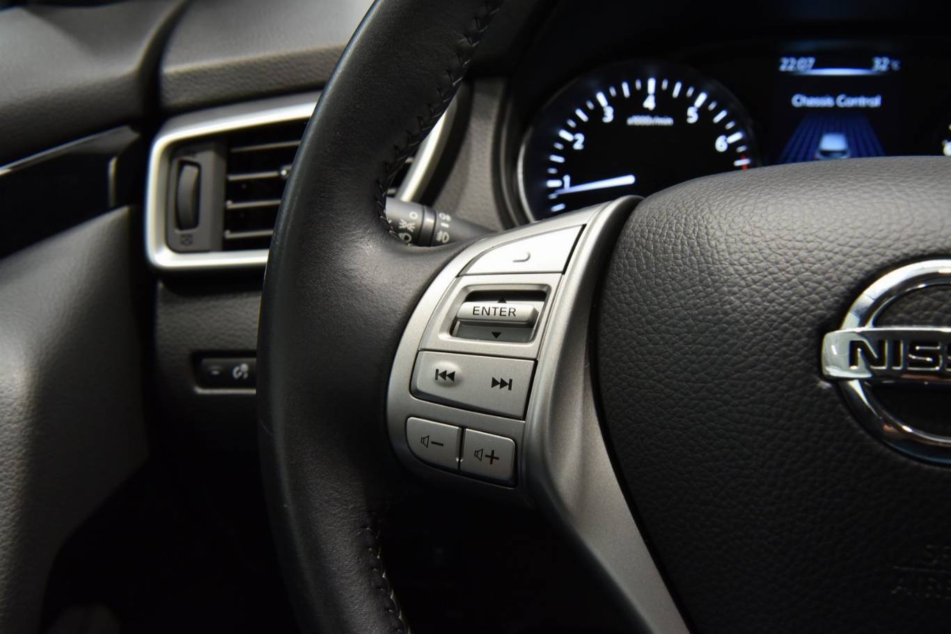 NISSAN Qashqai 24