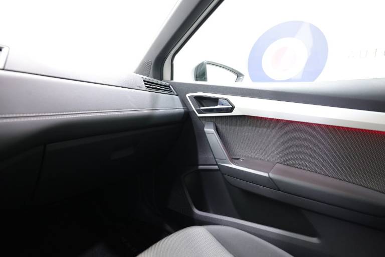 SEAT Arona 27