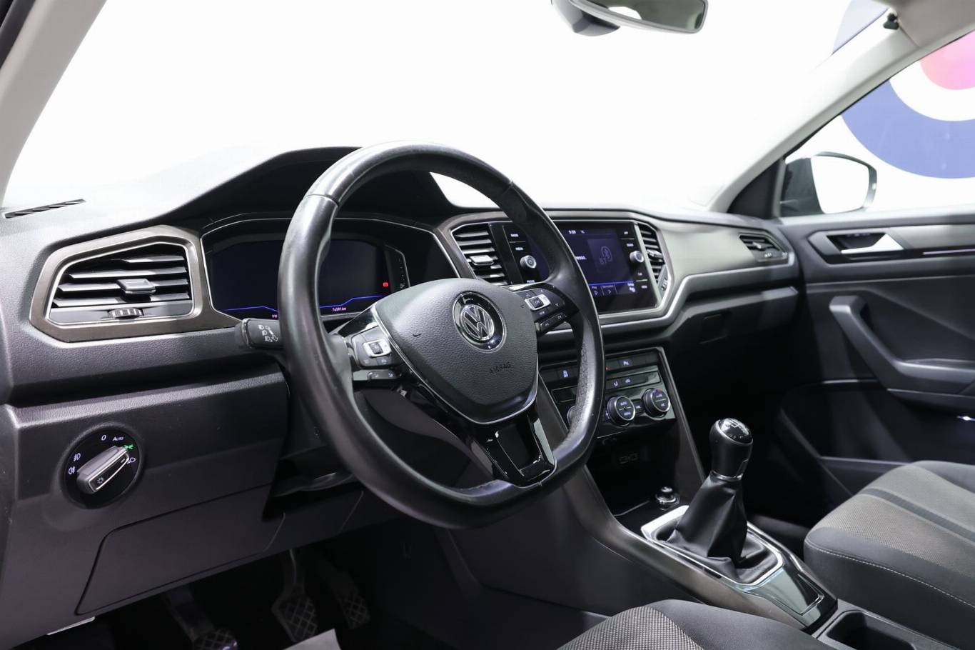 VOLKSWAGEN T-Roc 13