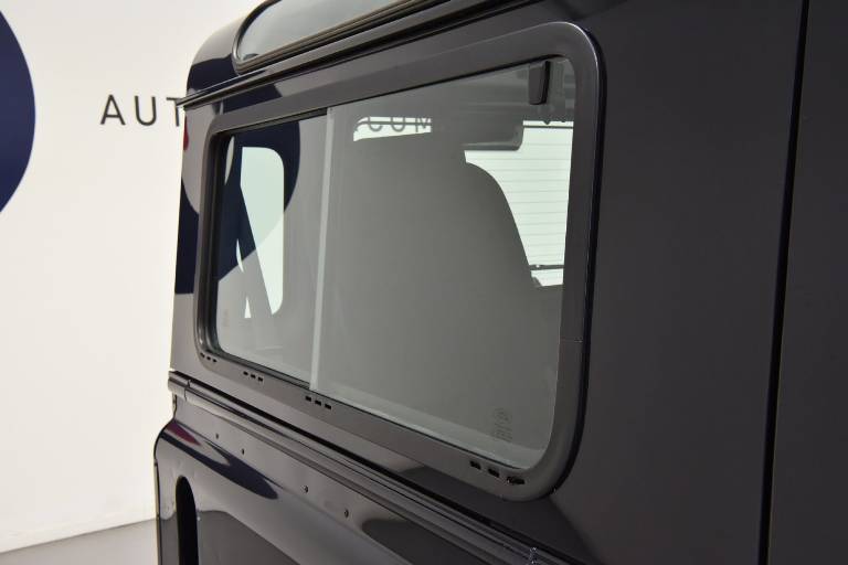 LAND ROVER Defender 56