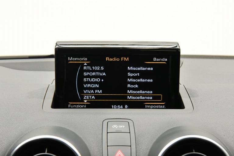 AUDI A1 12