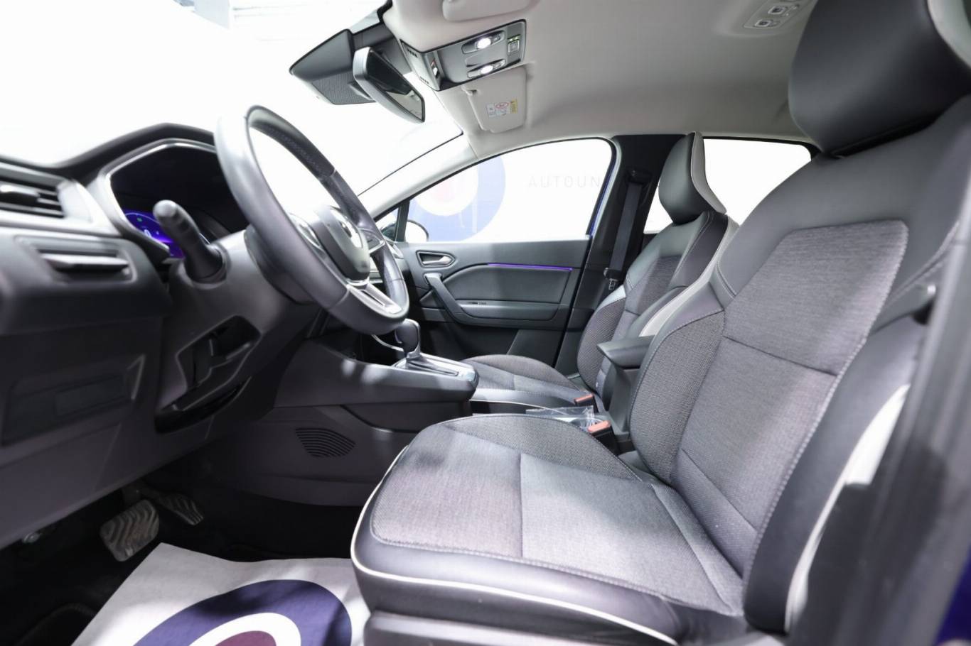 RENAULT Captur 19