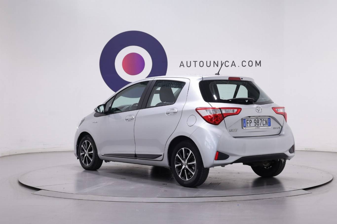 TOYOTA Yaris 16