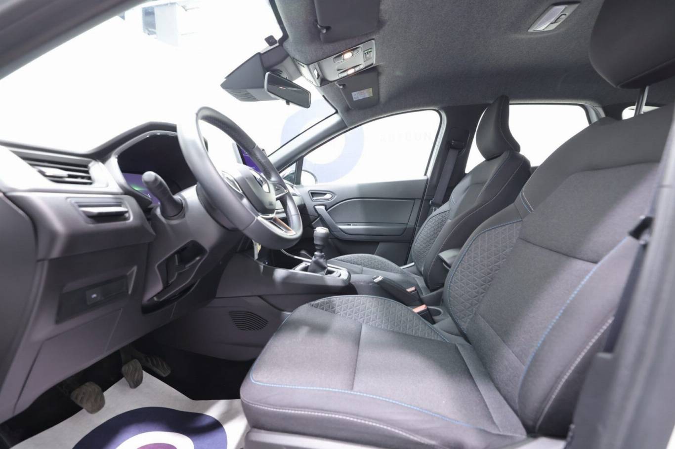 RENAULT Captur 19
