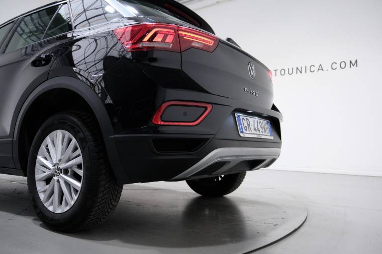 VOLKSWAGEN T-Roc 45