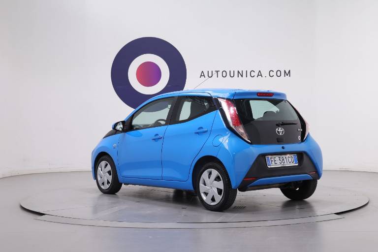 TOYOTA Aygo 4