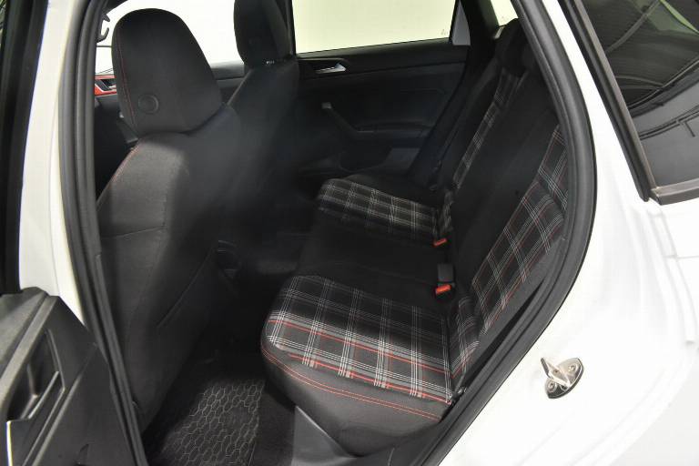 VOLKSWAGEN Polo GTI 39