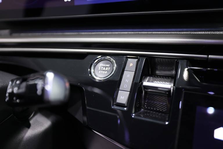 PEUGEOT 3008 26