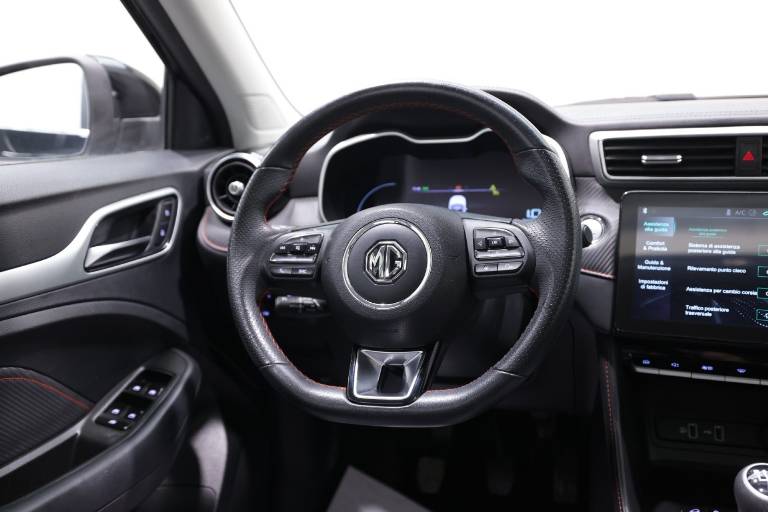 MG ZS 42