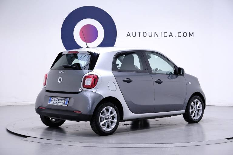 SMART ForFour 15