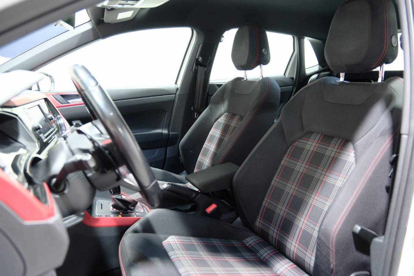 VOLKSWAGEN Polo GTI 6