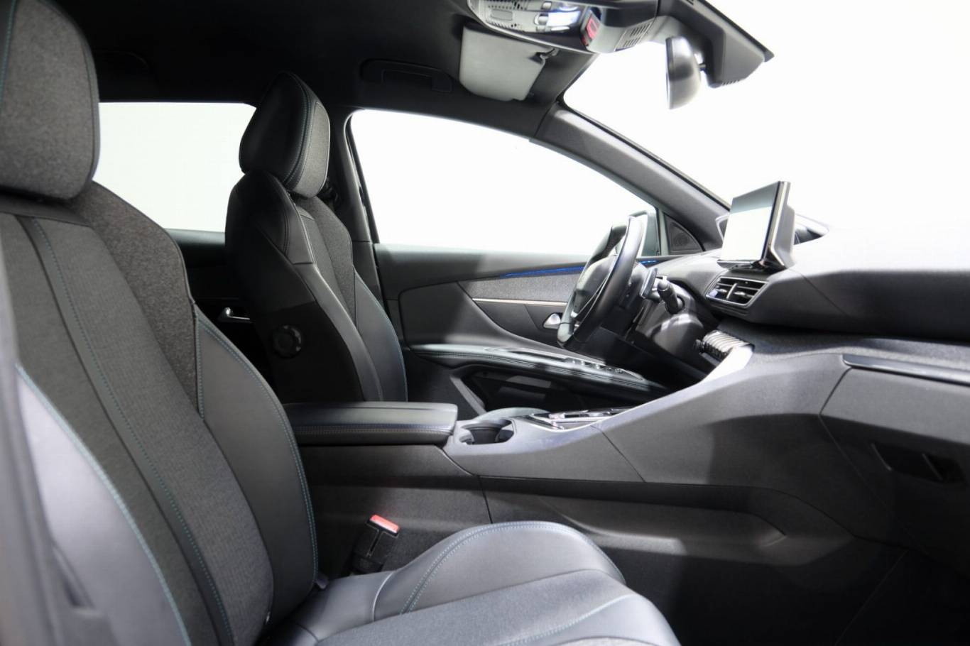 PEUGEOT 3008 59