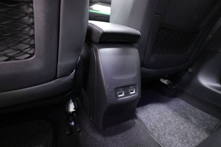 PEUGEOT 208 39