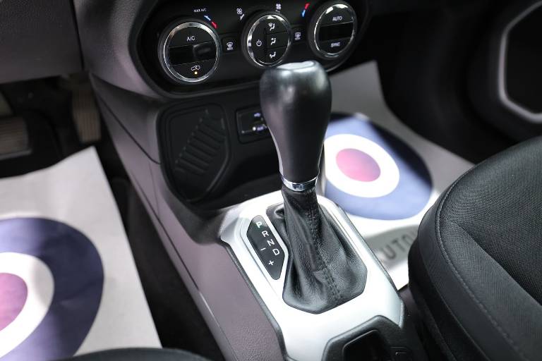 JEEP Renegade 27