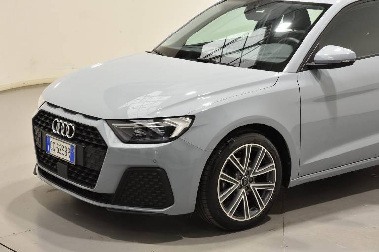 AUDI A1 12