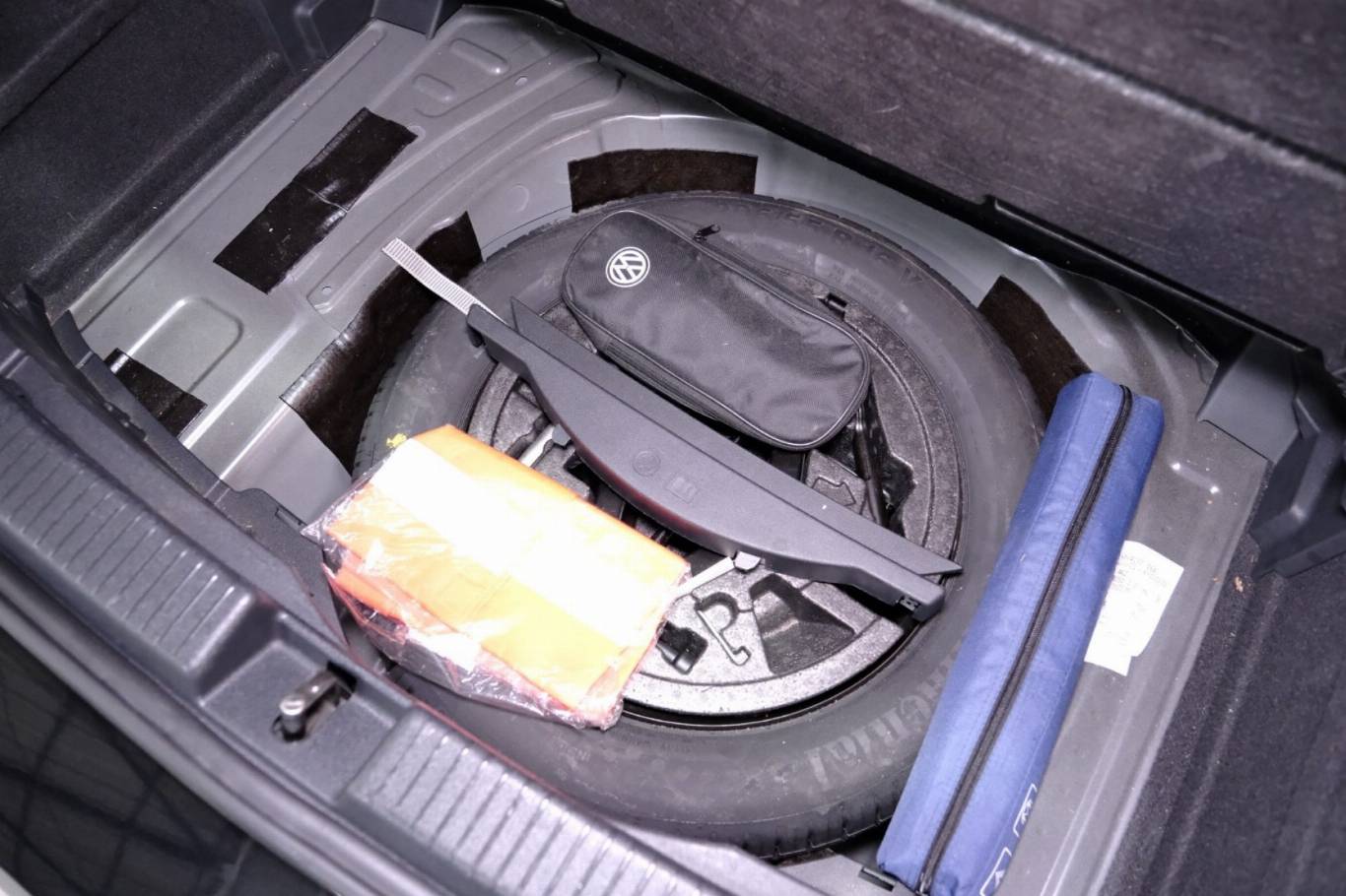 VOLKSWAGEN T-Cross 71