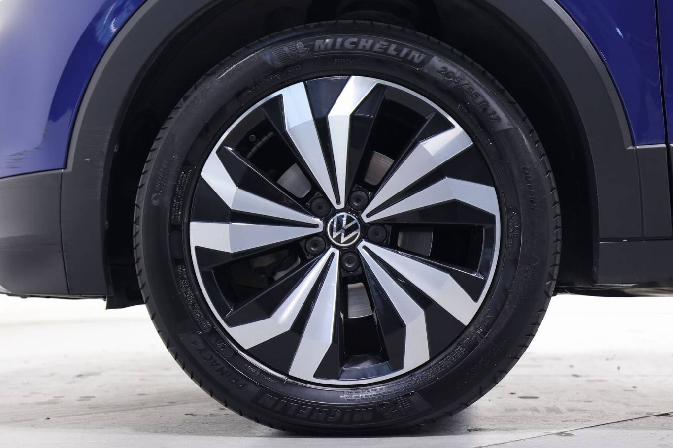VOLKSWAGEN T-Cross 13