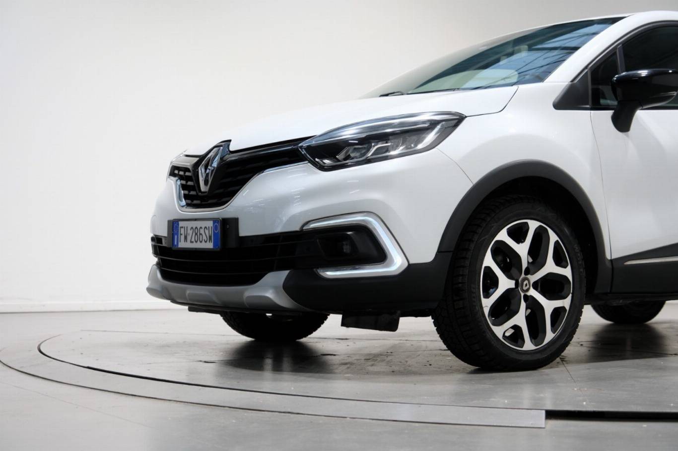 RENAULT Captur 11