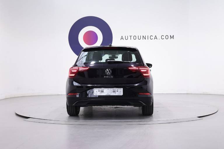 VOLKSWAGEN Polo 16