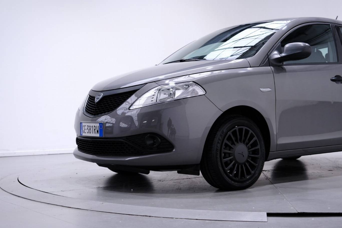LANCIA Ypsilon 42