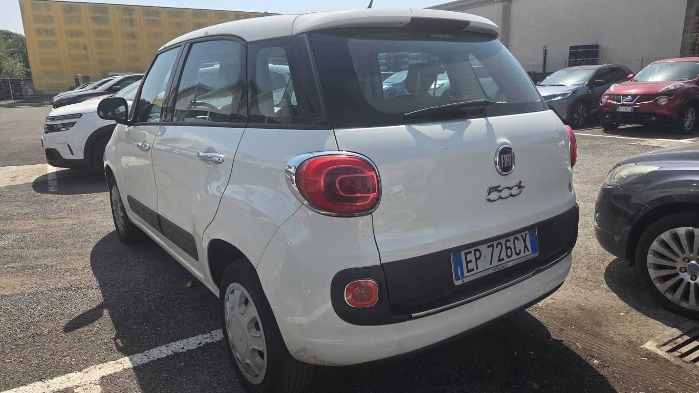 FIAT 500L 4