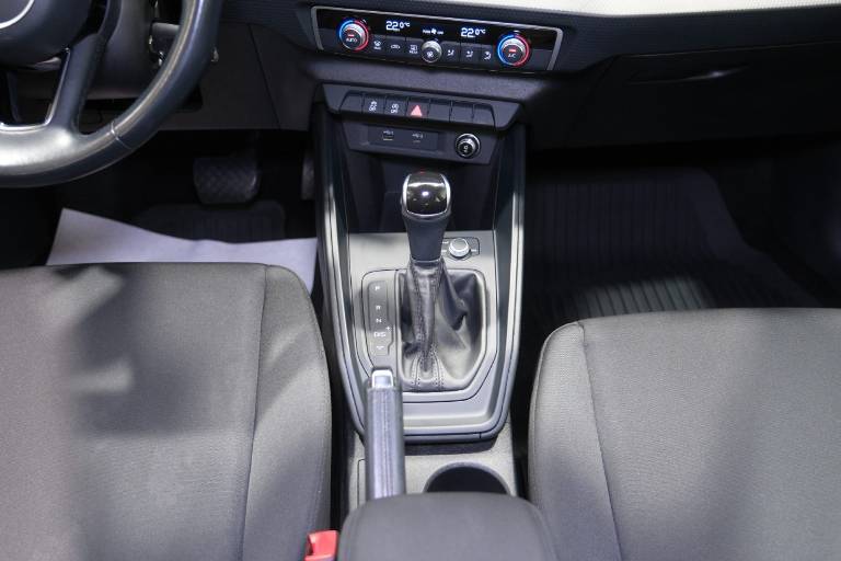AUDI A1 44